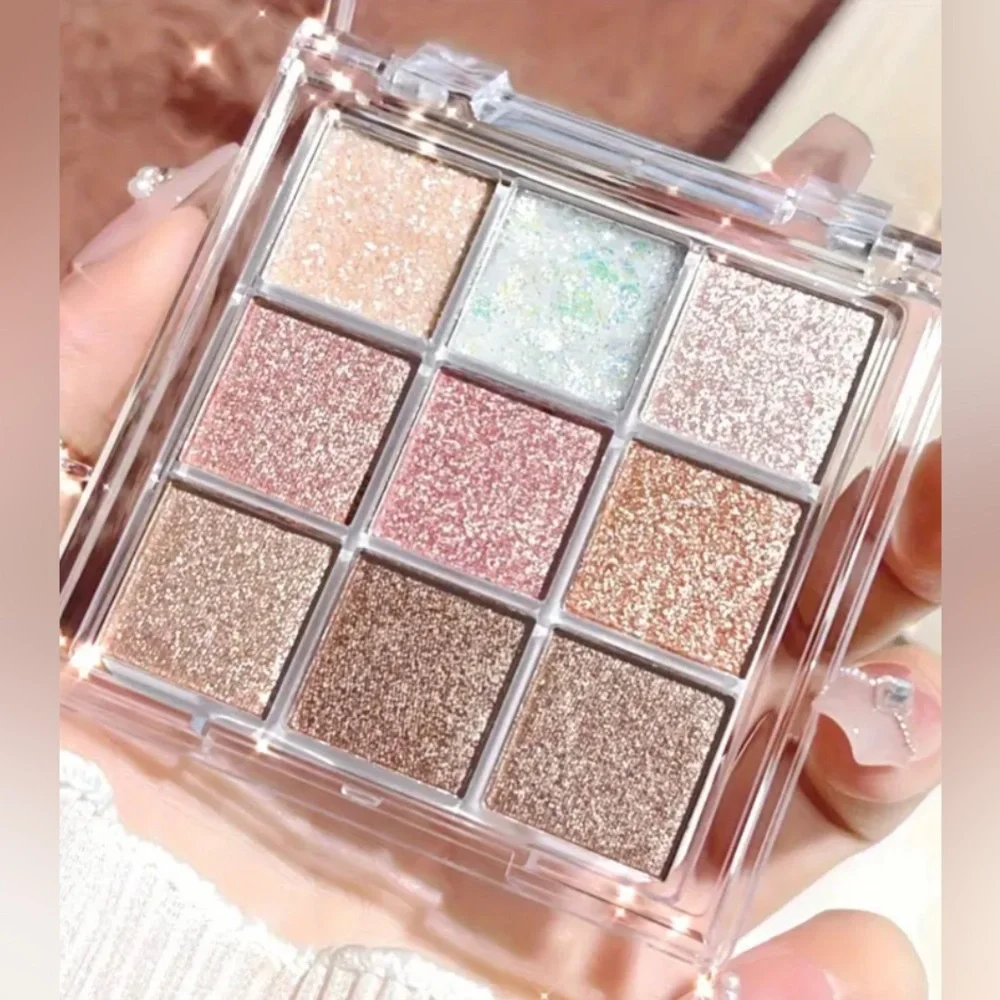 💕💕2/$12-Hisyi 9-Color Eyeshadow Palette -